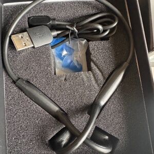 New in Opened Box H20 Audio TRI PRO Multi-Sport Headphones with Playlist+